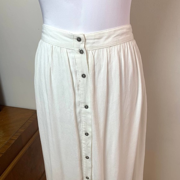 New! ASTR The Label High Waist Button Maxi A-Line Skirt Crochet White Size M - Picture 3 of 11